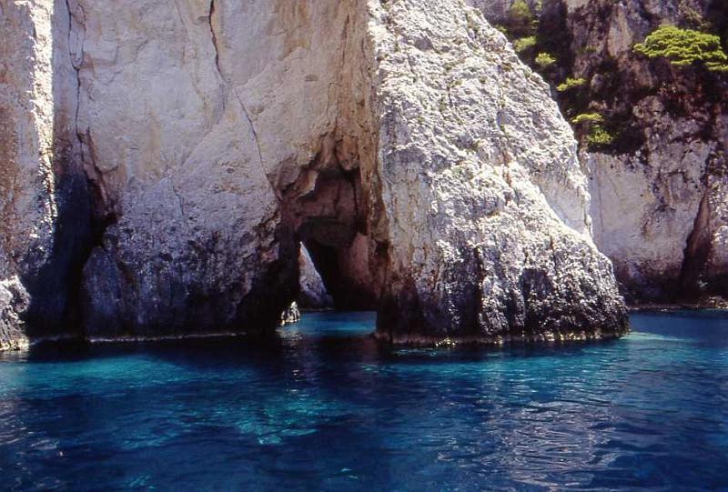 23-Zakinthos (grotte di Kerì),7 luglio 1996.jpg